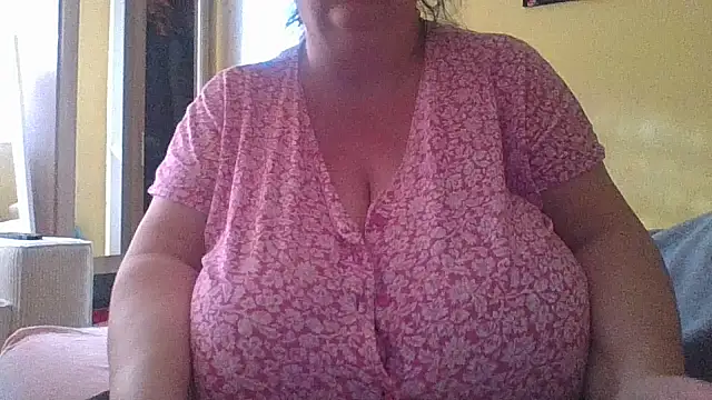 Nataliesbestjuggs online show from 10-30-25, 06:34