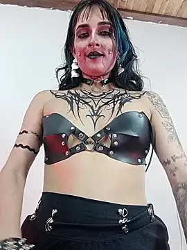 sarah benjjaminn online show from 10-15-25, 02:32