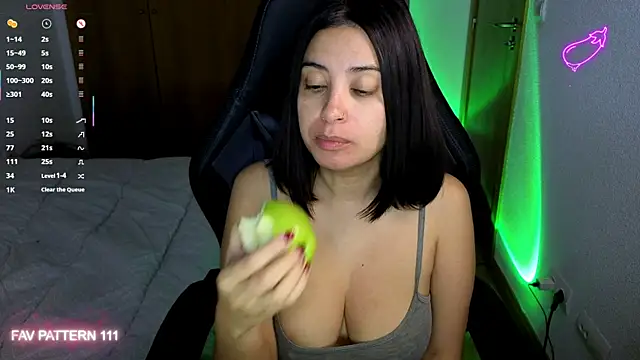 AnnaQueen online show from 01-13-26, 03:10