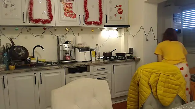 Snapshot of Tasty_Shape chatting on 01-21-25, 07:04 Tasty Shape online show from 01-21-25, 07:04