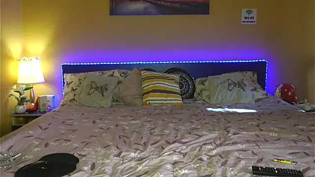 Snapshot of Tasty_Shape chatting on 09-21-25, 07:02 Tasty Shape online show from 09-21-25, 07:02