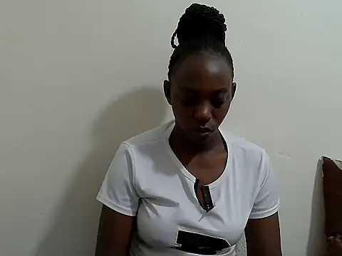 Snapshot of lizbela1 chatting on 07-17-26, 04:53 lizbela1 online show from 07-17-26, 04:53