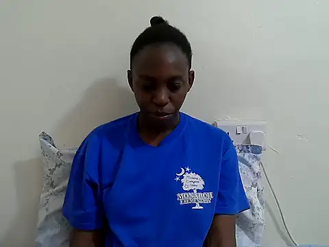 Snapshot of lizbela1 chatting on 10-16-25, 10:23 lizbela1 online show from 10-16-25, 10:23