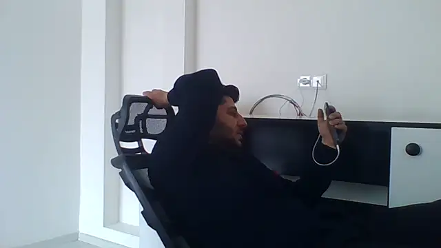 Snapshot of erkekkkadam chatting on 01-15-25, 09:56 erkekkkadam online show from 01-15-25, 09:56