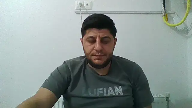 Snapshot of erkekkkadam chatting on 03-18-25, 01:13 erkekkkadam online show from 03-18-25, 01:13