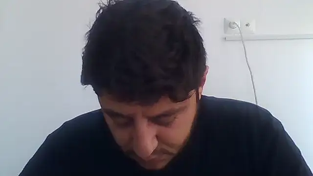 Snapshot of erkekkkadam chatting on 10-31-25, 06:32 erkekkkadam online show from 10-31-25, 06:32