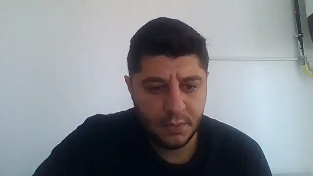 Snapshot of erkekkkadam chatting on 09-10-25, 05:17 erkekkkadam online show from 09-10-25, 05:17