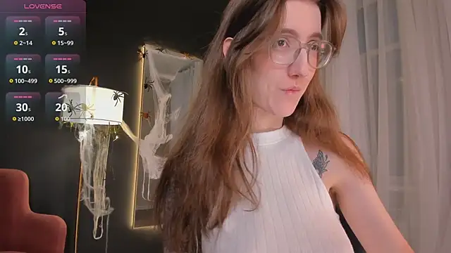 Lola Missy online show from 11-08-25, 05:11