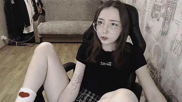 AmeliaKamishiro online show from 01-16-25, 03:02