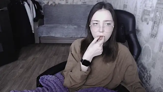 AmeliaKamishiro online show from 02-15-25, 12:22