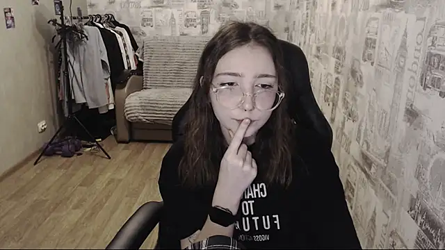 AmeliaKamishiro online show from 12-12-24, 03:05