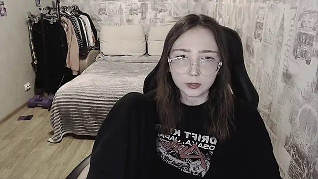 AmeliaKamishiro online show from 12-21-24, 12:59