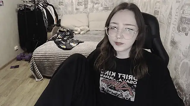 AmeliaKamishiro online show from 12-23-24, 03:33