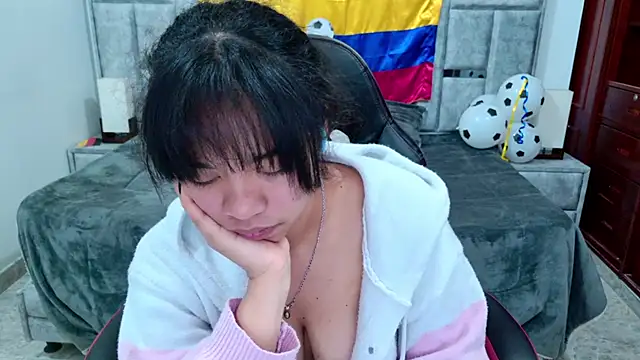 Snapshot of laureentt_ chatting on 07-04-26, 03:13 laureentt online show from 07-04-26, 03:13