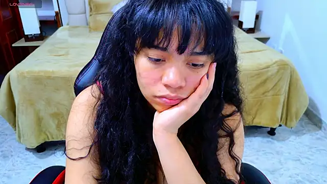 laureentt  online show from 11-28-25, 03:17