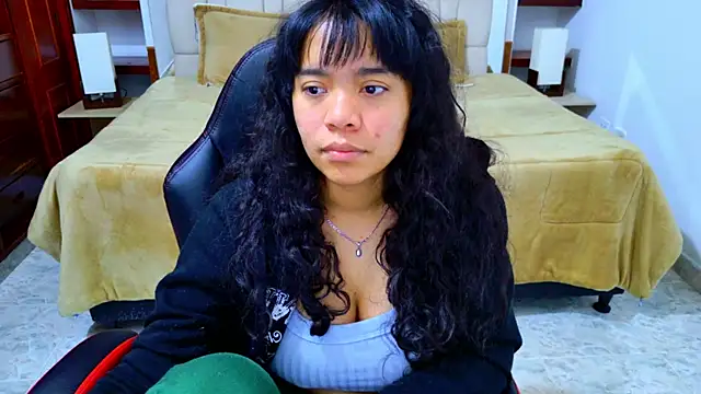 laureentt  online show from 11-26-25, 03:39