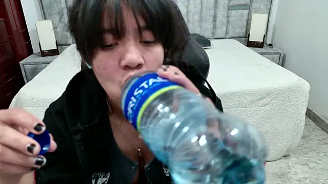 laureentt  online show from 03-27-26, 08:26