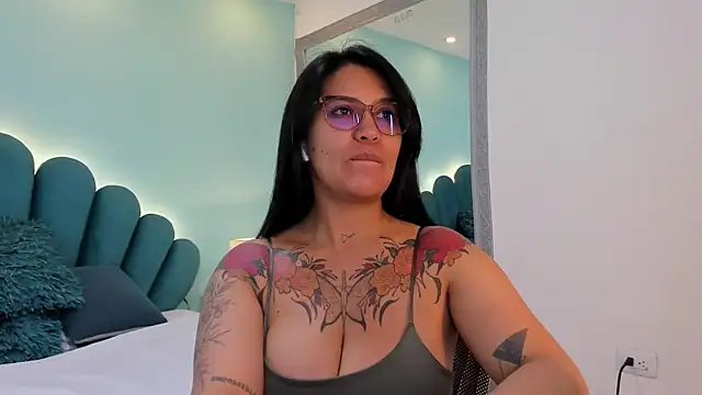 sharlott18 online show from 03-19-26, 03:12