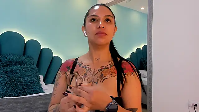 sharlott18 online show from 03-04-26, 04:37