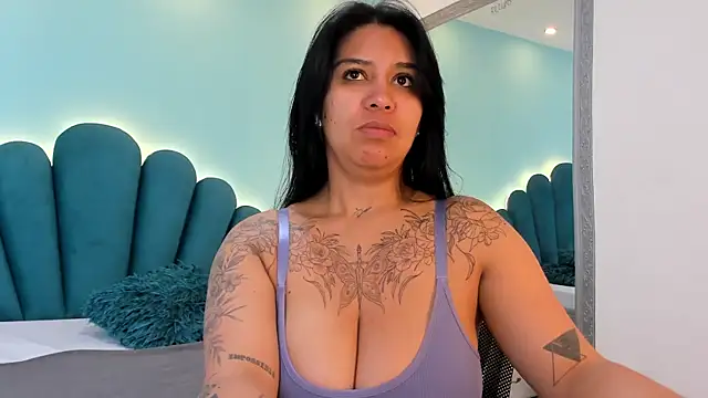 sharlott18 online show from 01-16-26, 01:15