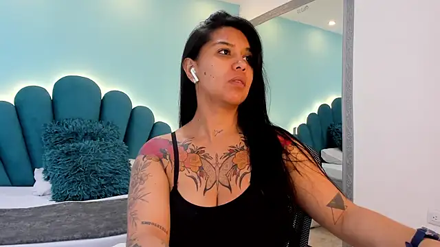 sharlott18 online show from 03-03-26, 03:19