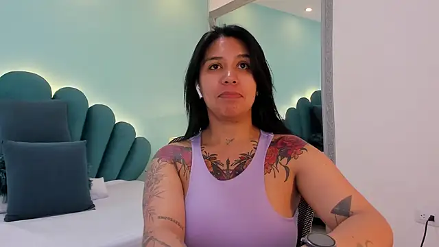 sharlott18 online show from 03-28-26, 06:53