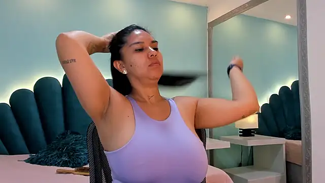 sharlott18 online show from 11-30-25, 12:39