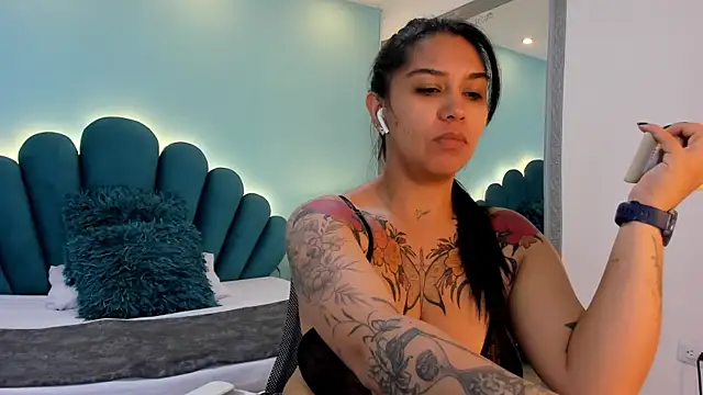 sharlott18 online show from 03-02-26, 03:19