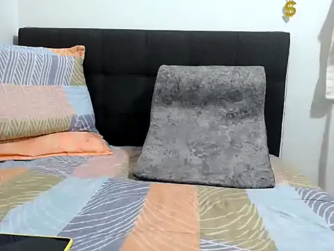 Snapshot of Alexxawinter chatting on 02-20-26, 11:17 Alexxawinter online show from 02-20-26, 11:17