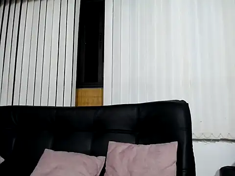 Snapshot of Alexxawinter chatting on 02-27-26, 01:50 Alexxawinter online show from 02-27-26, 01:50