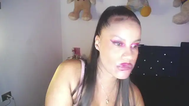 pamela guzmaan online show from 11-20-25, 07:25