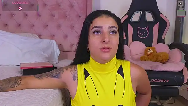 Snapshot of _Linoshka_1 chatting on 03-04-26, 08:27 Linoshka 1 online show from 03-04-26, 08:27