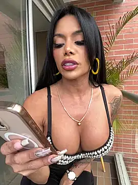 Snapshot of HOT_LADY_777 chatting on 03-20-25, 06:31 HOT LADY 777 online show from 03-20-25, 06:31