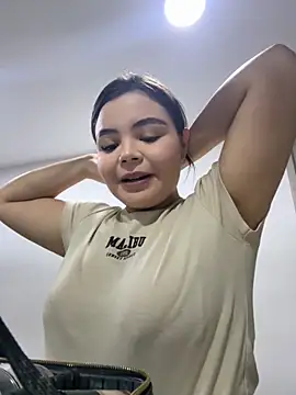 IsabellaAllen online show from 10-04-25, 11:17
