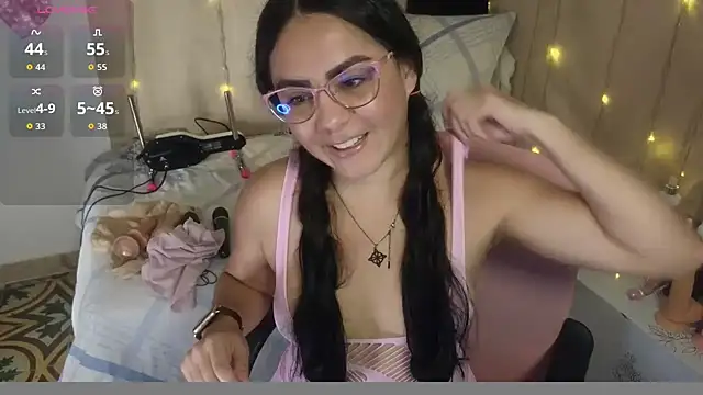 lovely trix online show from 04-10-26, 03:08