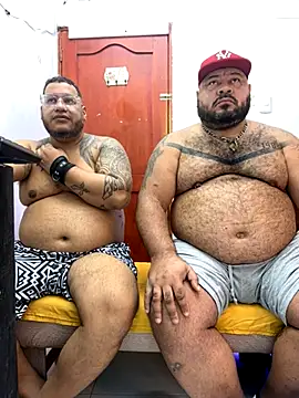 Snapshot of Latino_bigcock chatting on 09-27-25, 01:45 Latino bigcock online show from 09-27-25, 01:45
