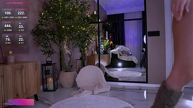 Serene Sophiex online show from 04-09-26, 09:54