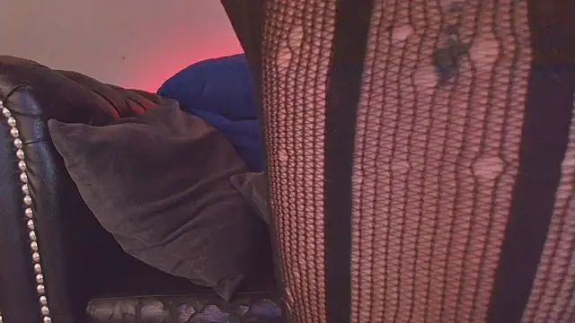 Snapshot of katie_morgan1 chatting on 10-16-25, 09:12 katie morgan1 online show from 10-16-25, 09:12