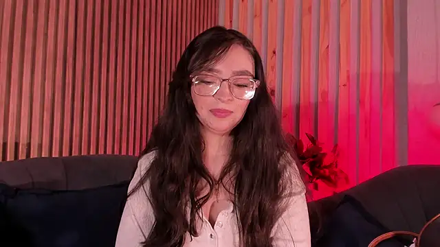 Eva Macalliter online show from 03-30-26, 01:12