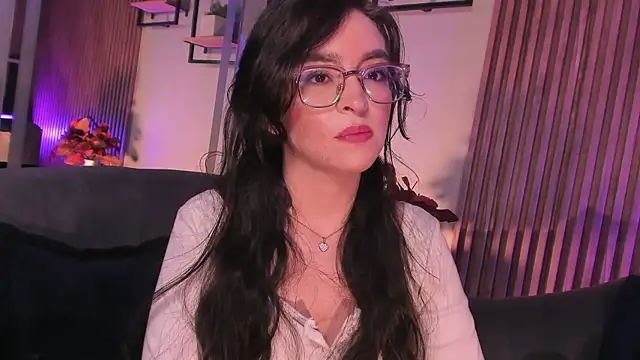 Eva Macalliter online show from 04-19-26, 03:18