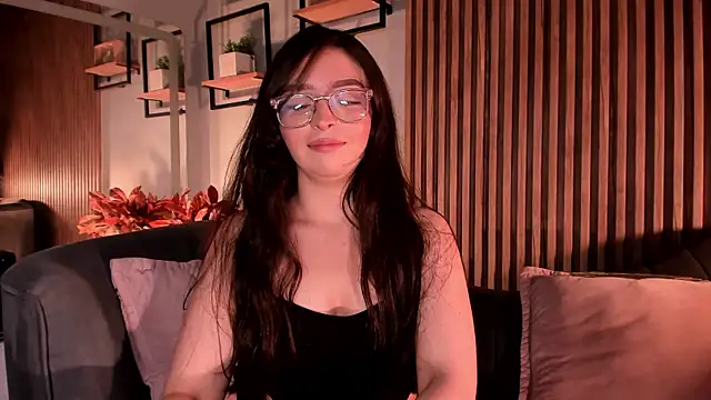 Eva Macalliter online show from 06-17-26, 03:28