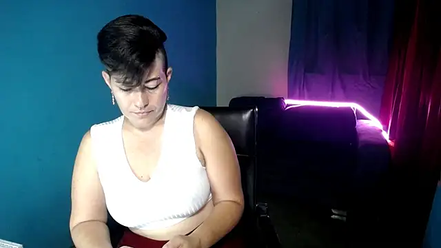 Snapshot of Sunny_rayz_ chatting on 06-26-26, 10:32 Sunny rayz online show from 06-26-26, 10:32