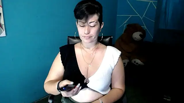 Snapshot of Sunny_rayz_ chatting on 07-19-26, 12:02 Sunny rayz online show from 07-19-26, 12:02