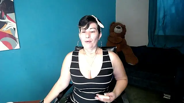 Snapshot of Sunny_rayz_ chatting on 07-13-26, 12:04 Sunny rayz online show from 07-13-26, 12:04