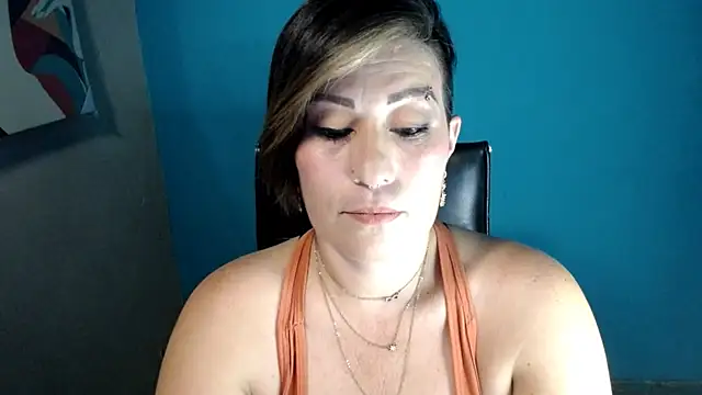 Snapshot of Sunny_rayz_ chatting on 05-08-26, 08:12 Sunny rayz online show from 05-08-26, 08:12