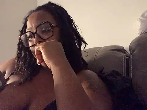SweetHoneyBunz online show from 07-15-26, 03:13