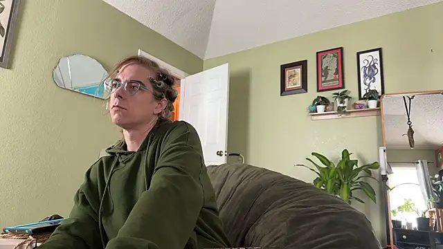 Linzy 19 online show from 02-25-26, 05:35