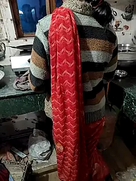 COUPLLE VILLAGE online show from 02-11-26, 04:23