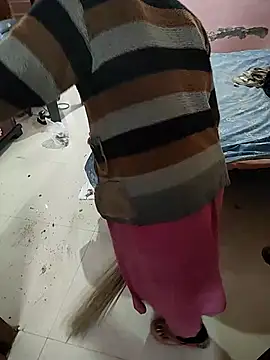 COUPLLE VILLAGE online show from 11-29-25, 02:55