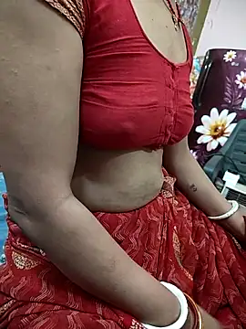 COUPLLE VILLAGE online show from 02-10-26, 04:17